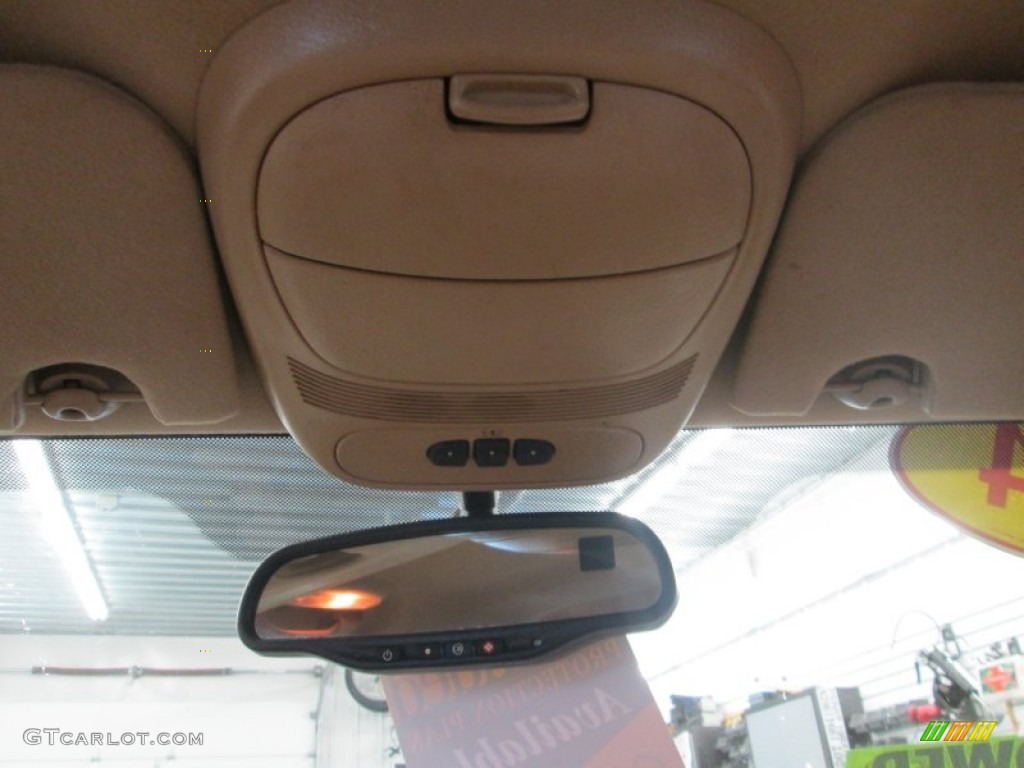 2004 Envoy SLT - Polo Green Metallic / Light Tan photo #12
