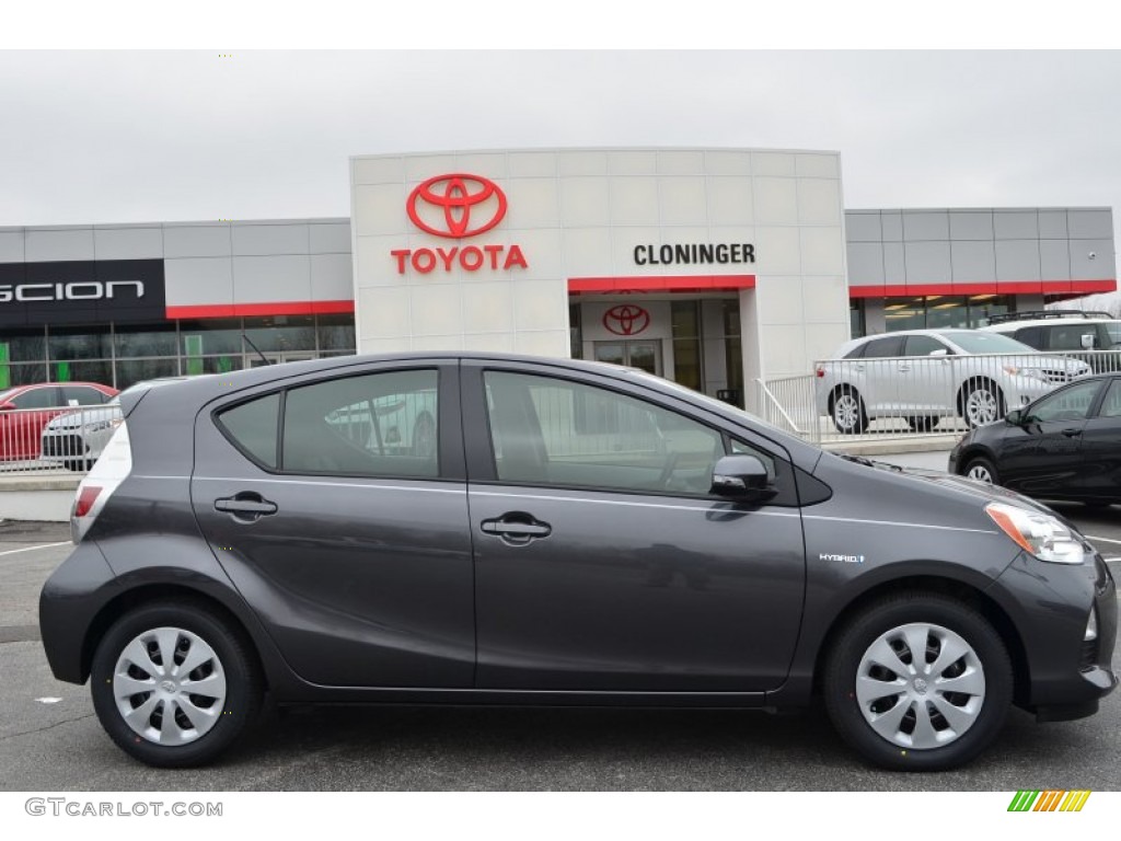 2014 Prius c Hybrid One - Magnetic Gray Metallic / Gray photo #2