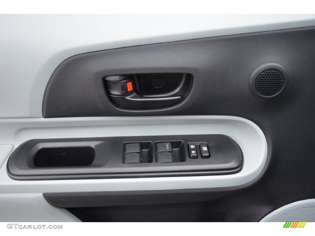 2014 Toyota Prius c Hybrid One Controls Photo #90299523