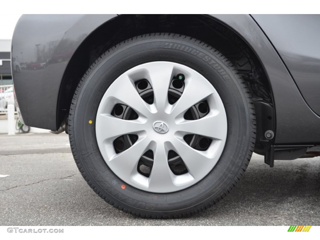 2014 Toyota Prius c Hybrid One Wheel Photo #90299643