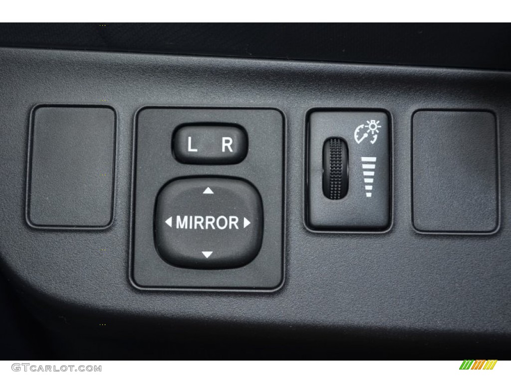 2014 Toyota Prius c Hybrid One Controls Photos