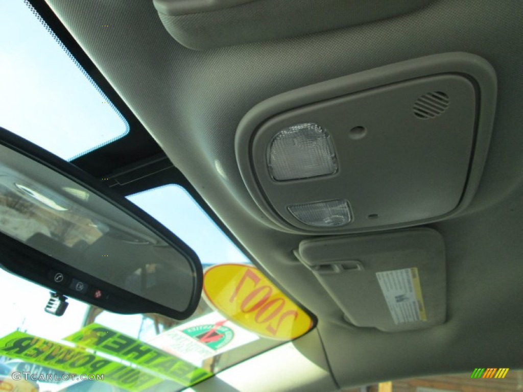 2007 Aura XE - Black Onyx / Black photo #14