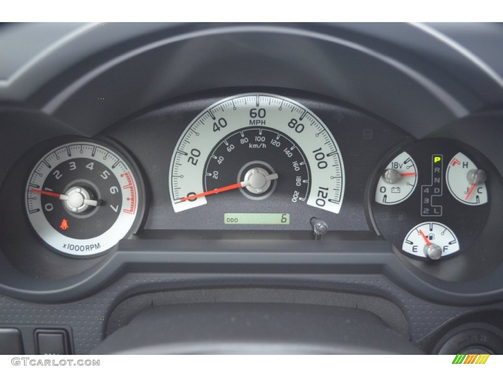 2014 Toyota FJ Cruiser 4WD Gauges Photos