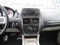 Stone White - Grand Caravan Crew Photo No. 16