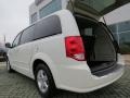 Stone White - Grand Caravan Crew Photo No. 19