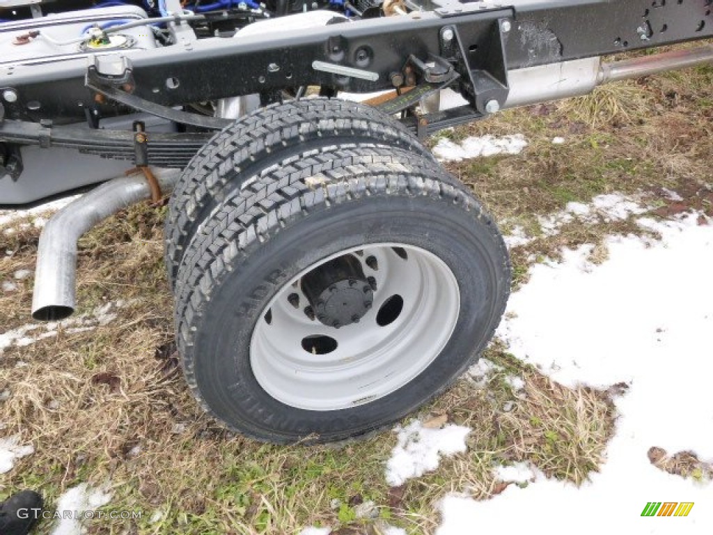 2014 Ford F550 Super Duty XL Regular Cab 4x4 Chassis Wheel Photos