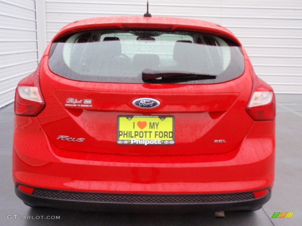 2012 Focus SEL 5-Door - Race Red / Charcoal Black photo #4