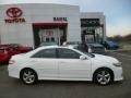 Super White - Camry SE Photo No. 7
