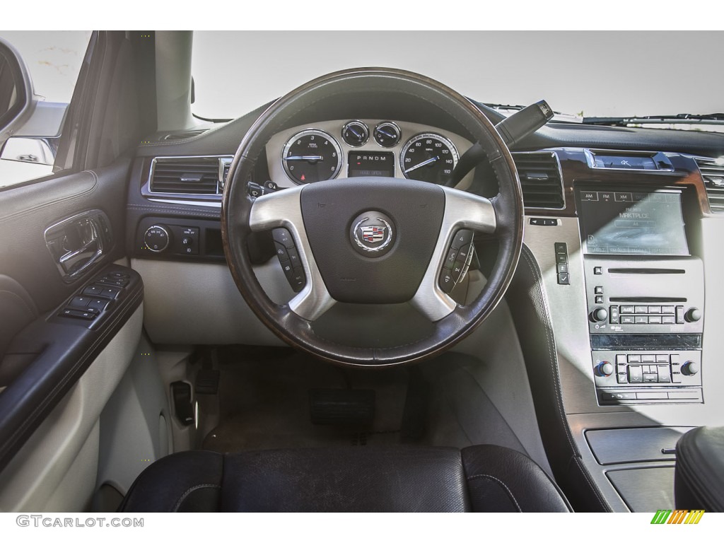 2010 Cadillac Escalade Platinum AWD Dashboard Photos