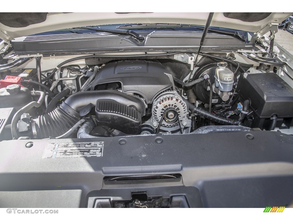 2010 Cadillac Escalade Platinum AWD Engine Photos