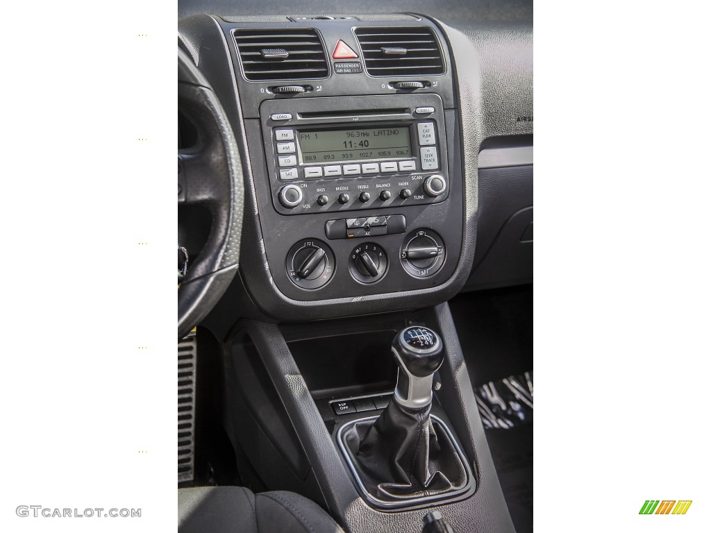 2008 Volkswagen GLI Sedan Controls Photo #90312891