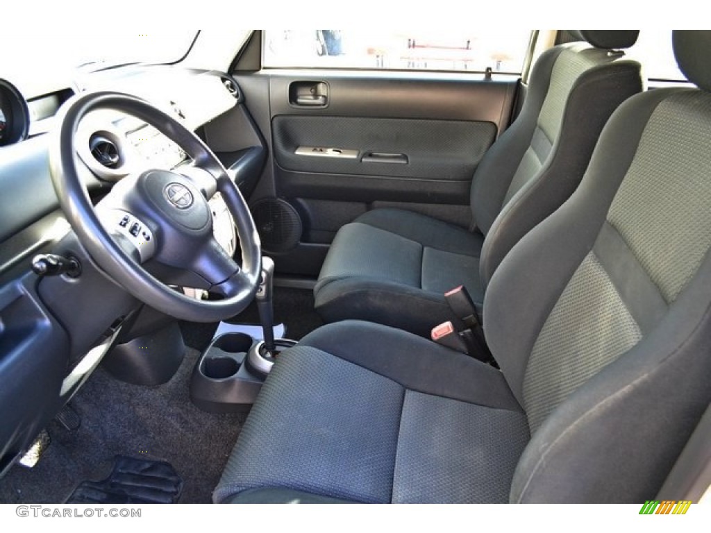 2006 xB  - Polar White / Dark Charcoal photo #10