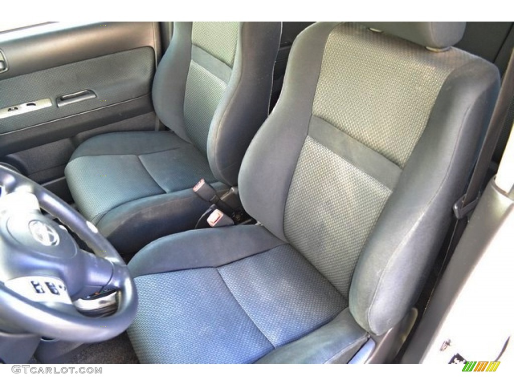 2006 xB  - Polar White / Dark Charcoal photo #11