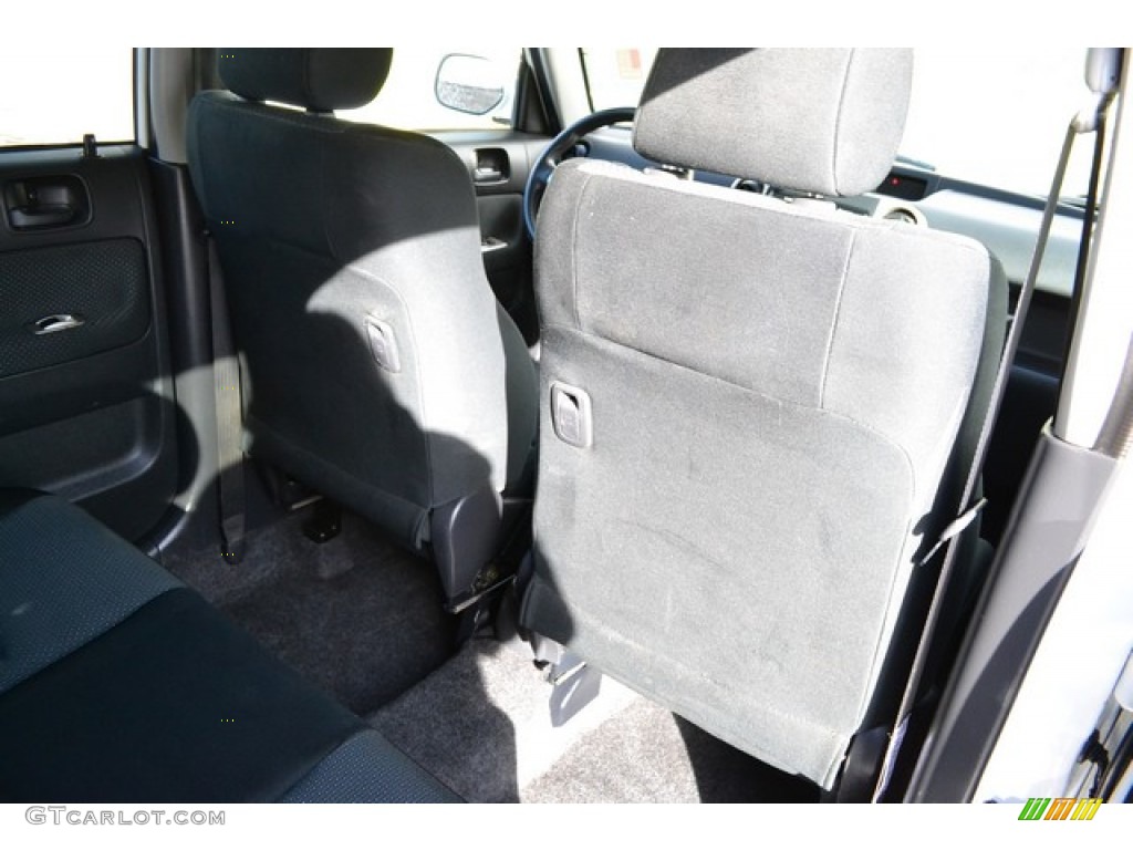 2006 xB  - Polar White / Dark Charcoal photo #18