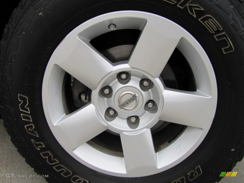 2006 Titan SE Crew Cab - Red Alert / Steel Gray photo #54