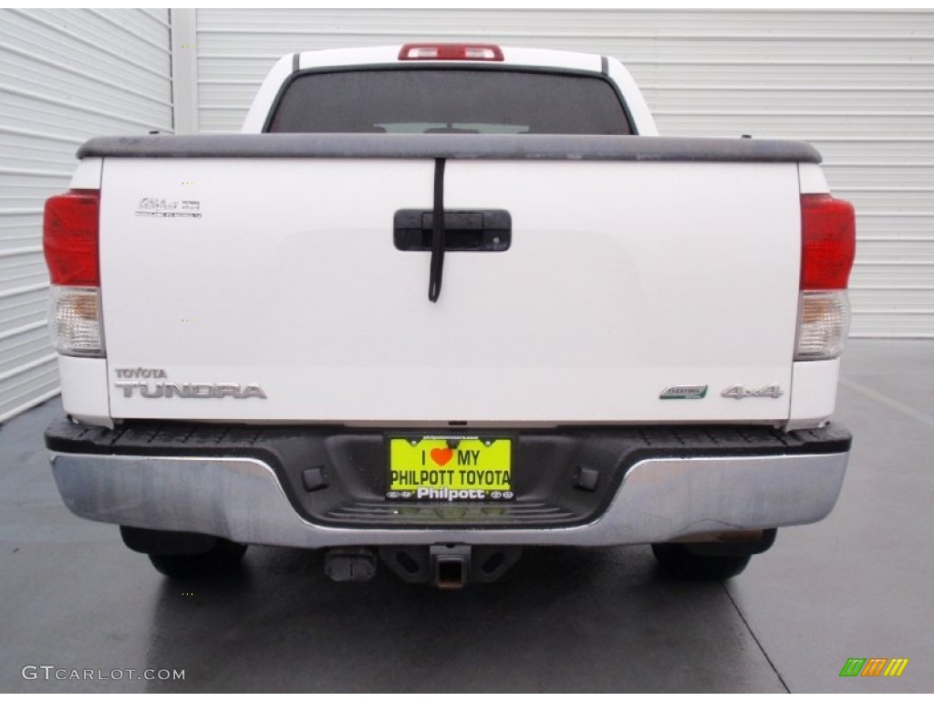 2010 Tundra CrewMax 4x4 - Super White / Graphite Gray photo #4