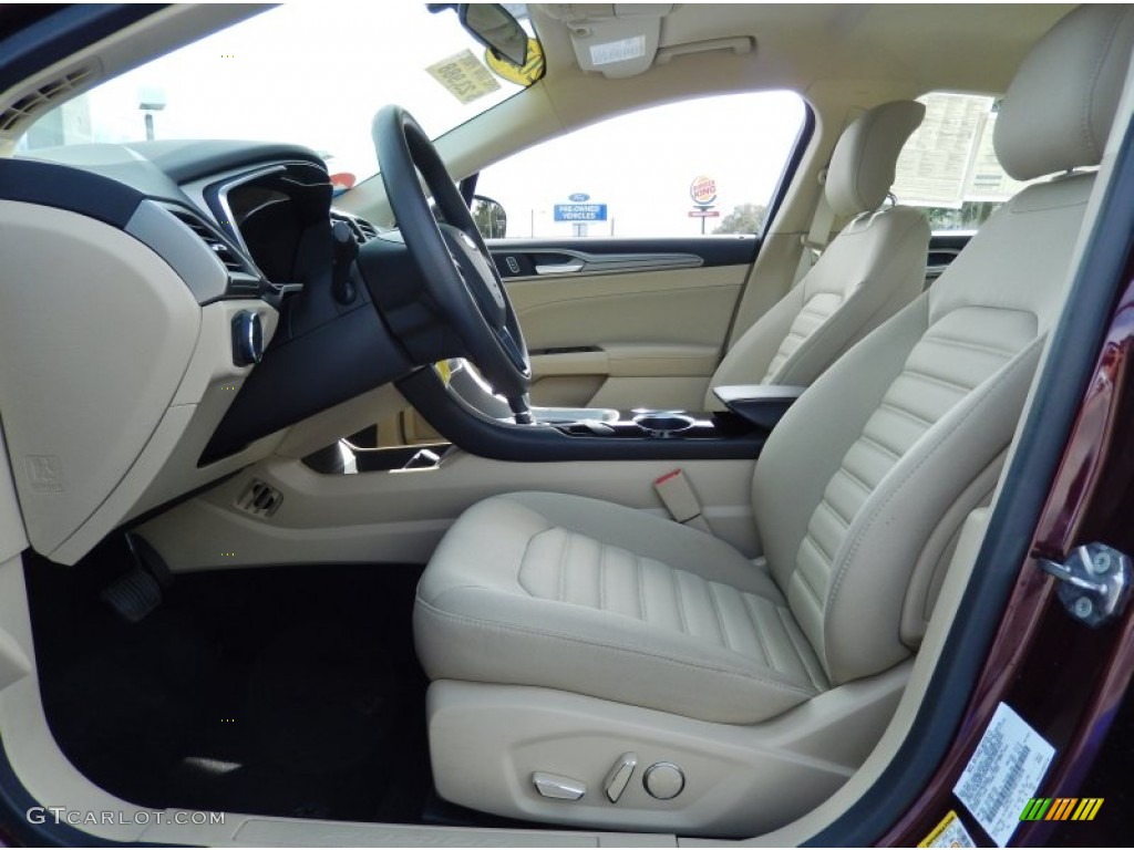 2013 Ford Fusion SE Front Seat Photo #90314760