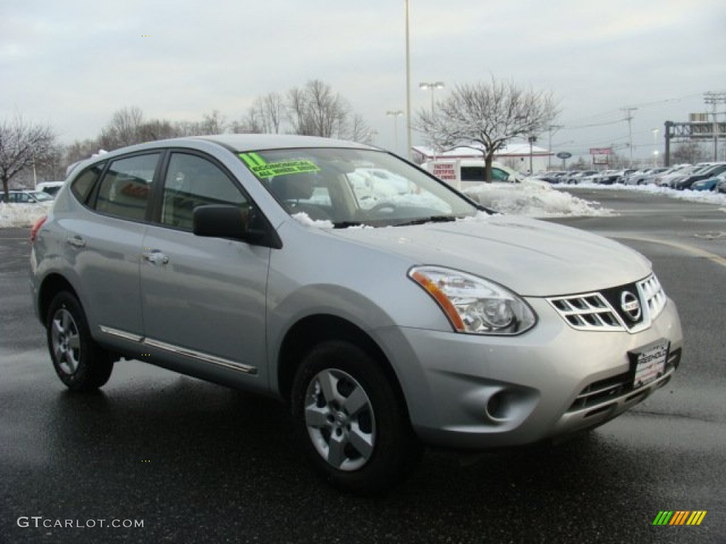 2011 Rogue S AWD - Silver Ice Metallic / Gray photo #3