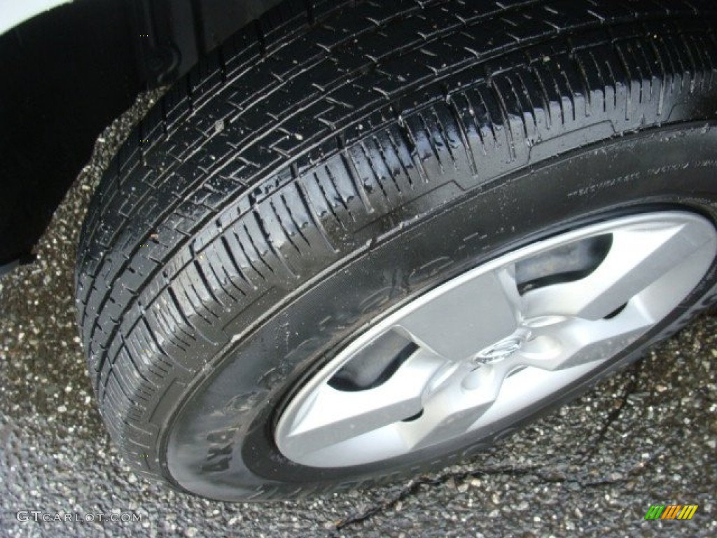2011 Rogue S AWD - Silver Ice Metallic / Gray photo #10