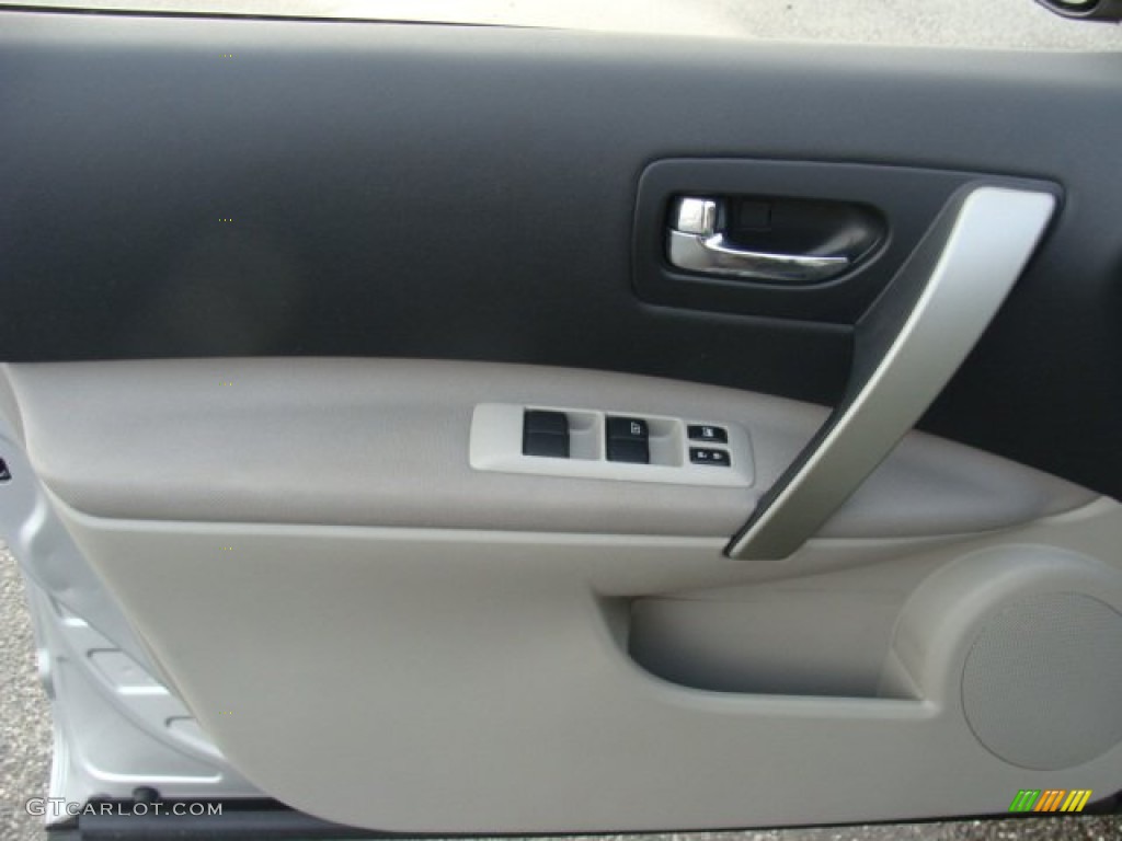 2011 Rogue S AWD - Silver Ice Metallic / Gray photo #12