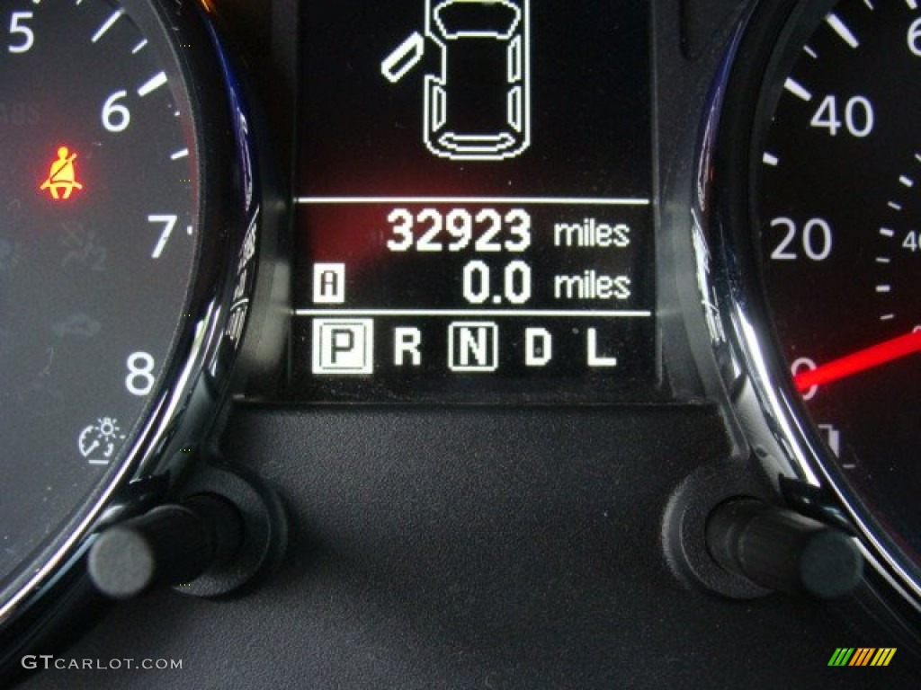 2011 Rogue S AWD - Silver Ice Metallic / Gray photo #19