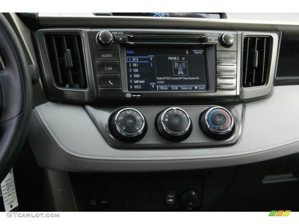 2014 Toyota RAV4 LE AWD Controls Photos