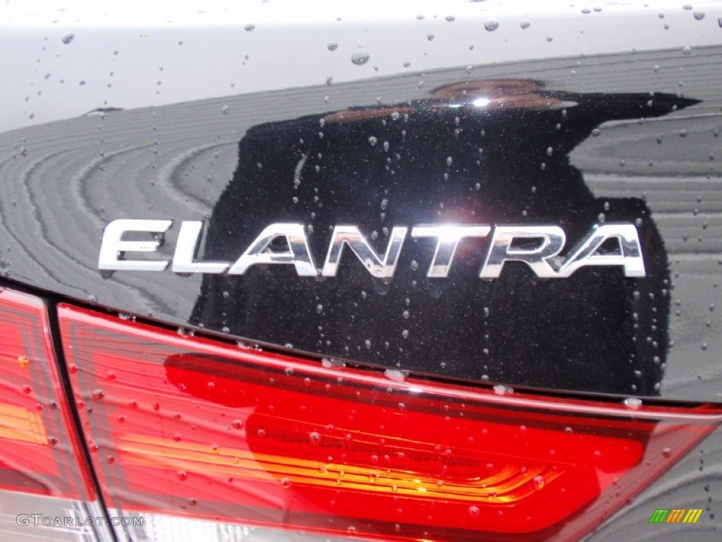 2014 Elantra Limited Sedan - Black / Black photo #14