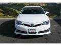 2014 Super White Toyota Camry SE  photo #2