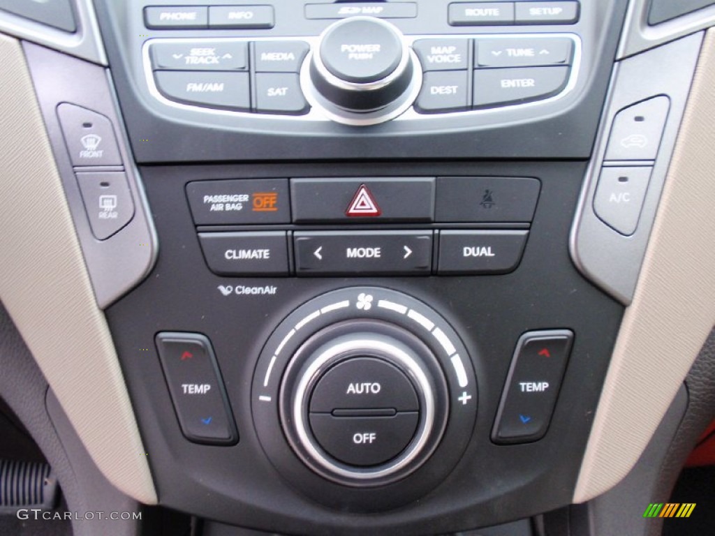 2014 Hyundai Santa Fe Sport 2.0T FWD Controls Photos