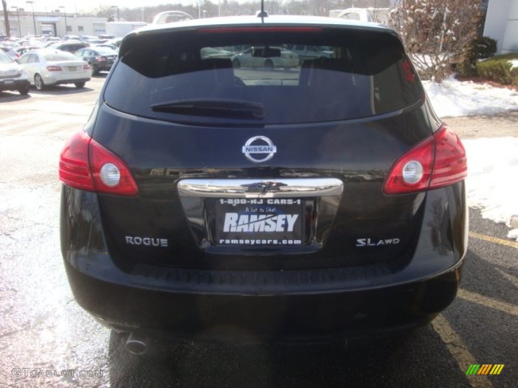 2011 Rogue SL AWD - Wicked Black / Black photo #7