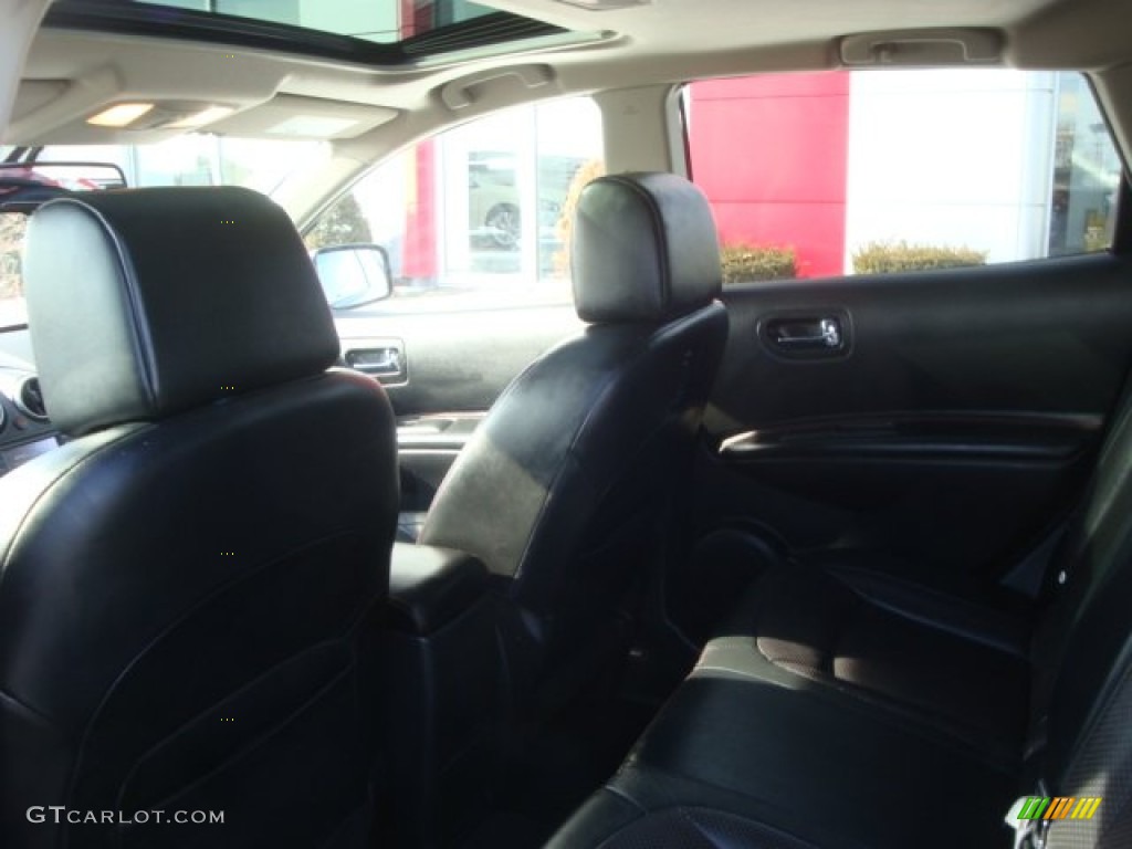 2011 Rogue SL AWD - Wicked Black / Black photo #14