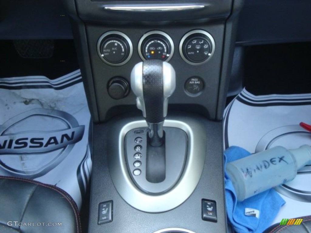 2011 Rogue SL AWD - Wicked Black / Black photo #25