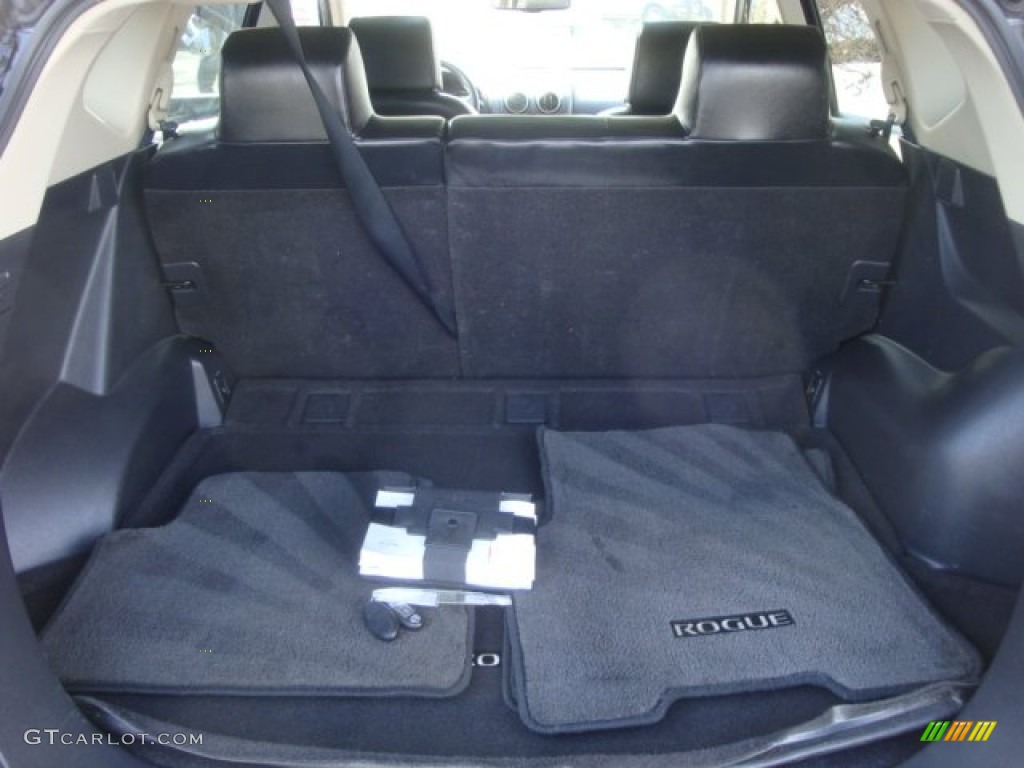 2011 Rogue SL AWD - Wicked Black / Black photo #26
