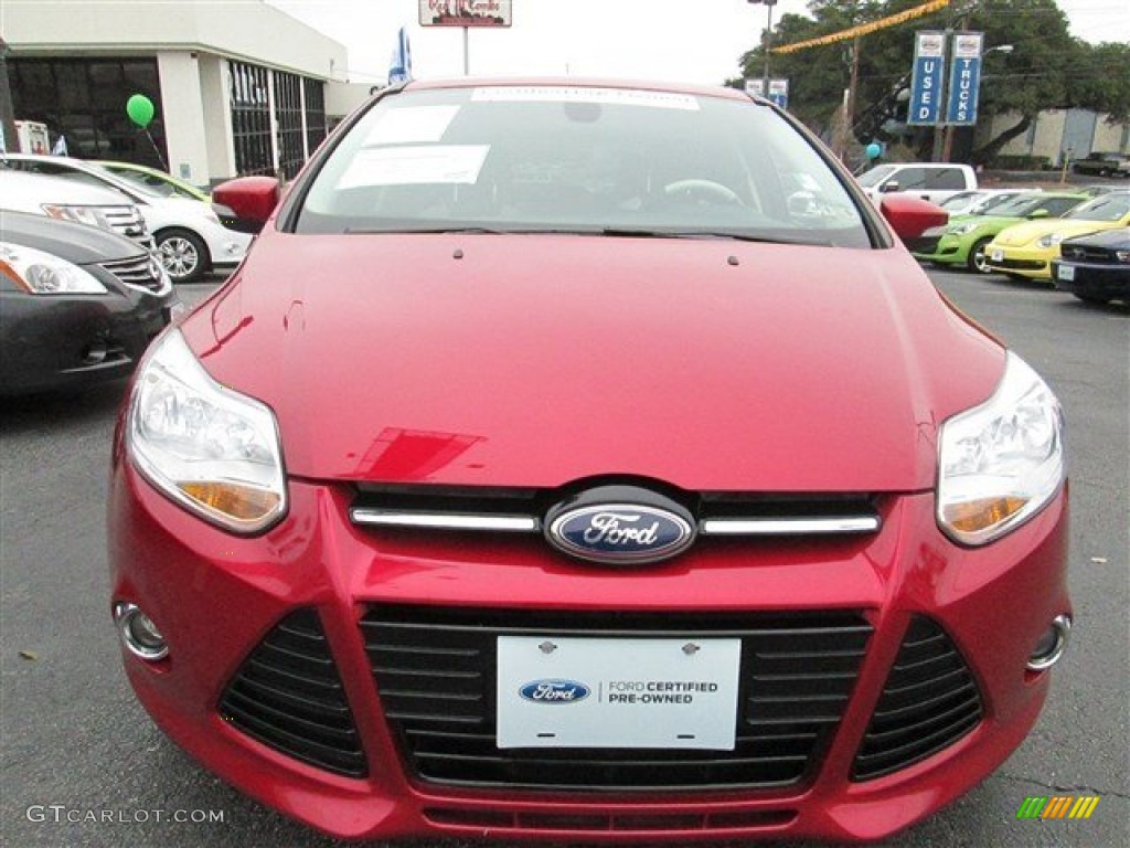 2012 Focus SEL 5-Door - Red Candy Metallic / Arctic White Leather photo #2