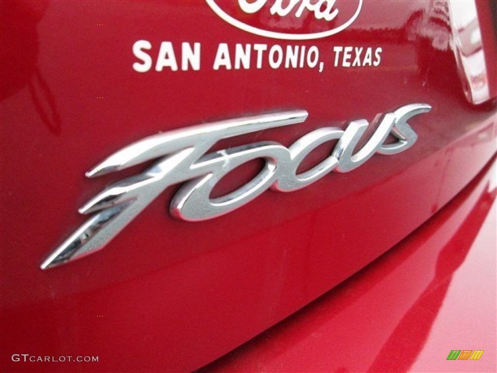 2012 Focus SEL 5-Door - Red Candy Metallic / Arctic White Leather photo #6