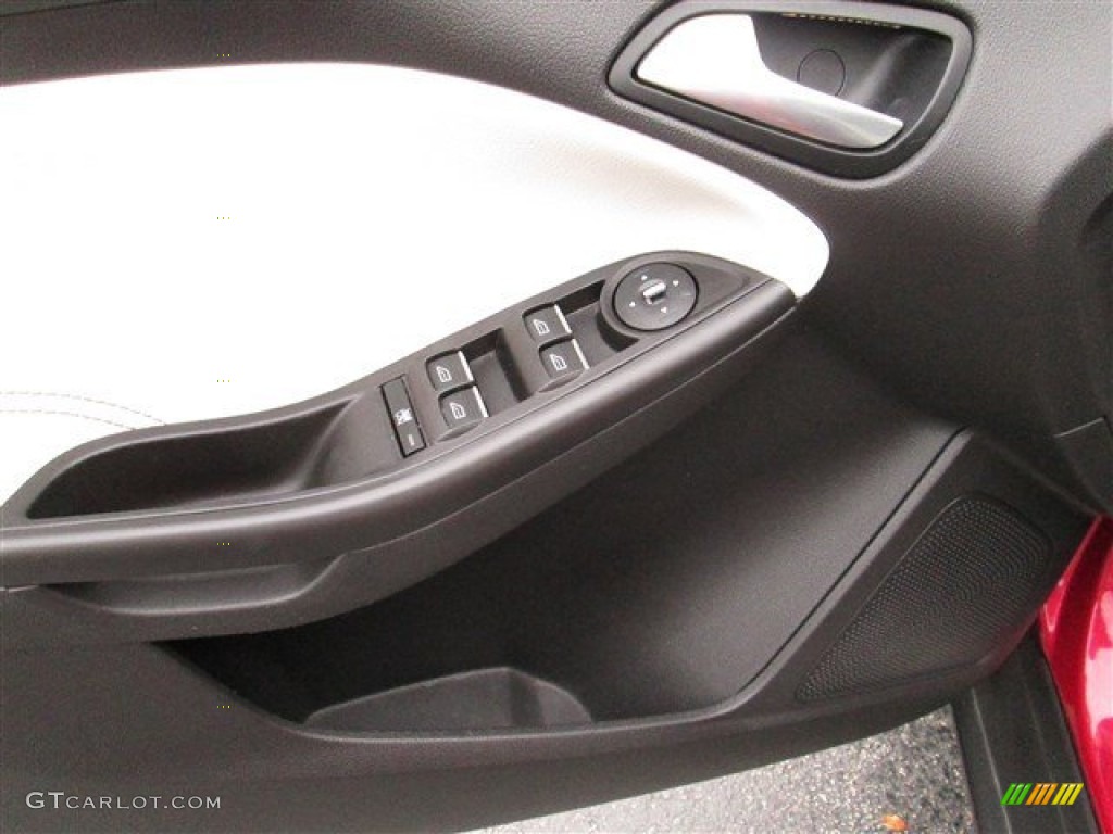 2012 Focus SEL 5-Door - Red Candy Metallic / Arctic White Leather photo #12