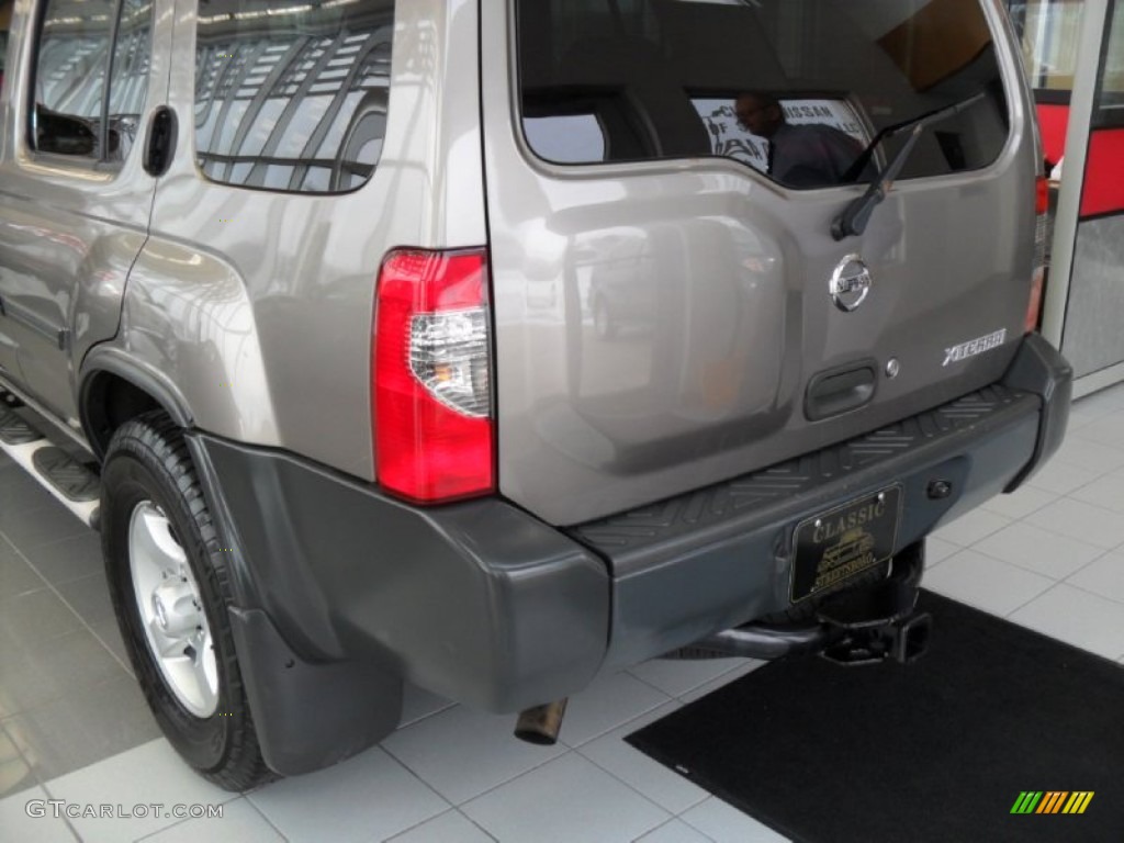 2004 Xterra XE 4x4 - Granite Metallic / Gray photo #7