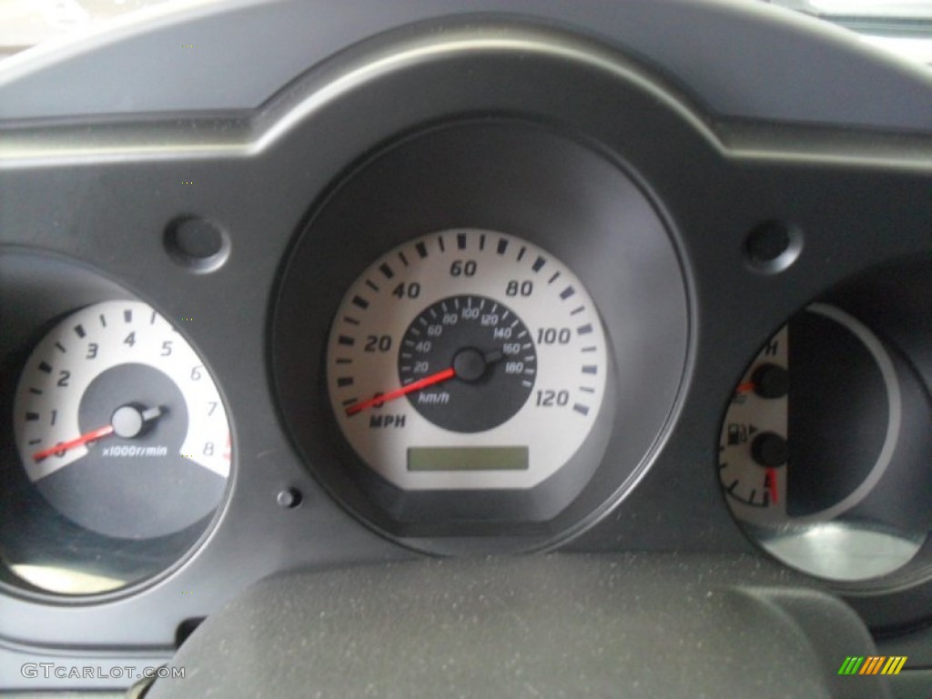 2004 Xterra XE 4x4 - Granite Metallic / Gray photo #26
