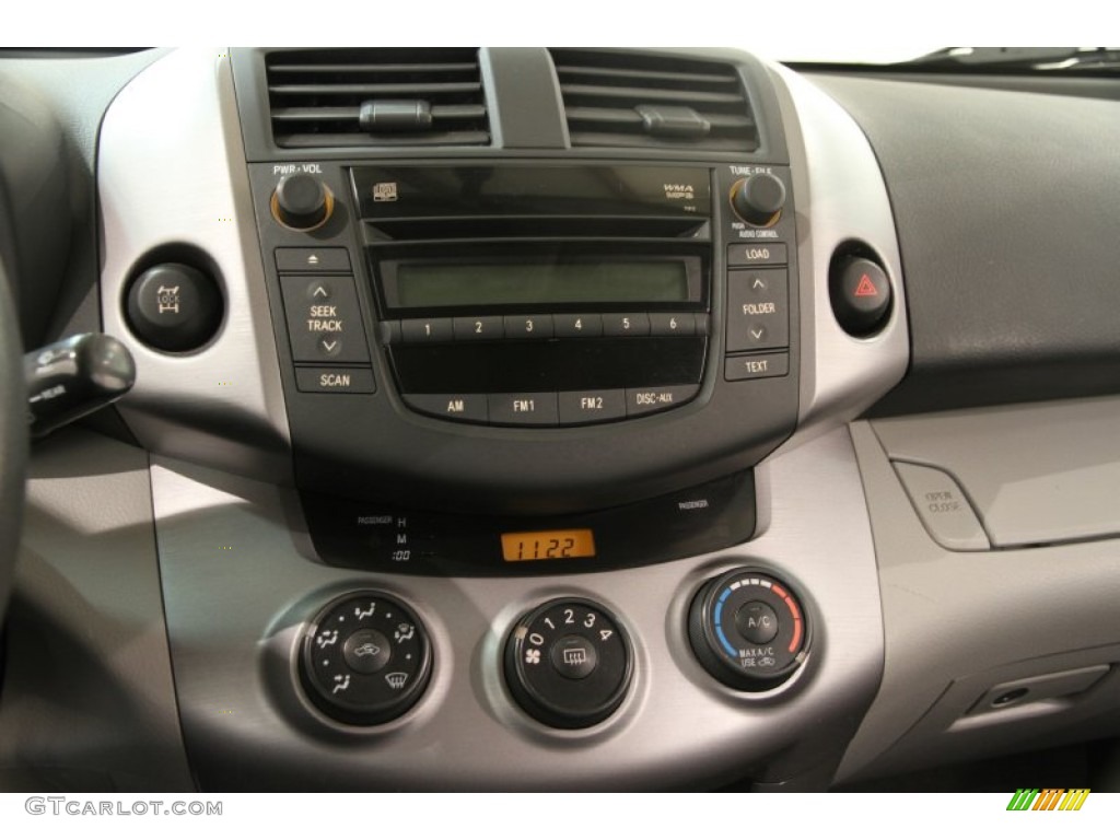 2006 Toyota RAV4 4WD Controls Photo #90334530