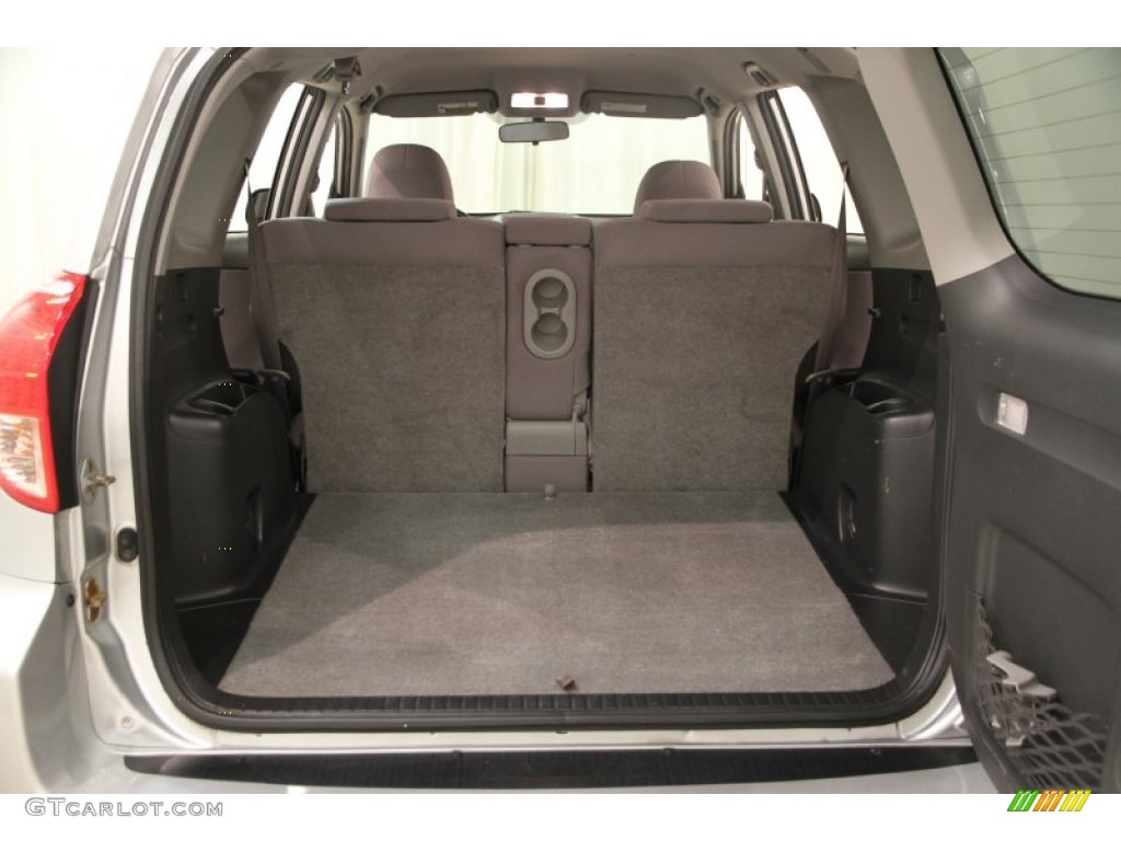 2006 Toyota RAV4 4WD Trunk Photo #90334560