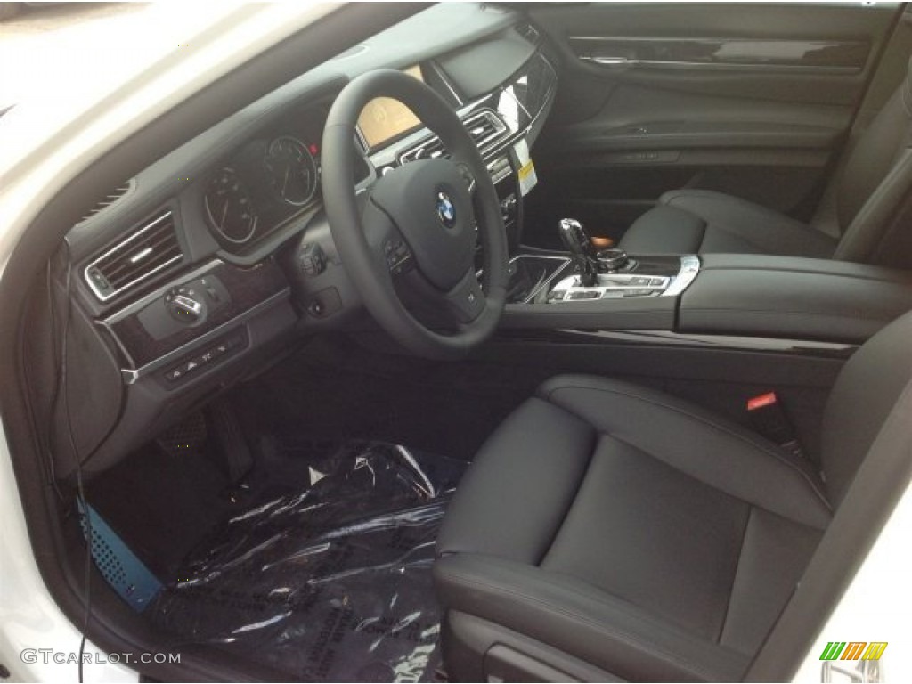 Black Interior 2014 BMW 7 Series 750Li Sedan Photo #90334767
