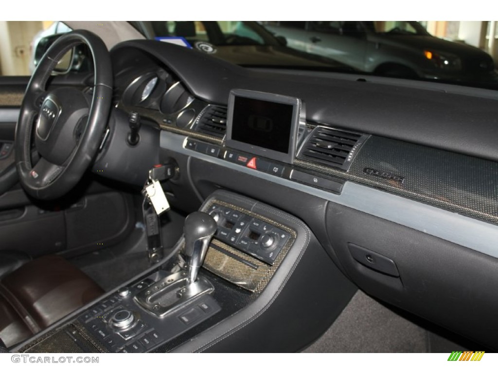 2007 Audi S8 5.2 quattro Dashboard Photos