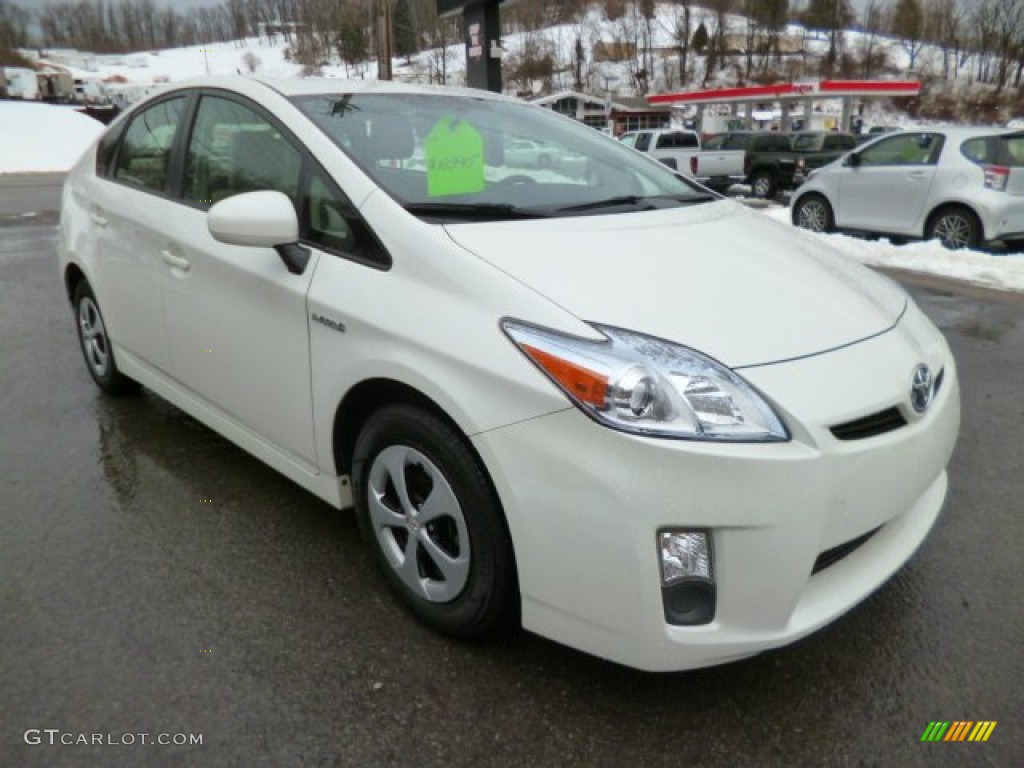 2010 Prius Hybrid III - Blizzard White Pearl / Bisque photo #1