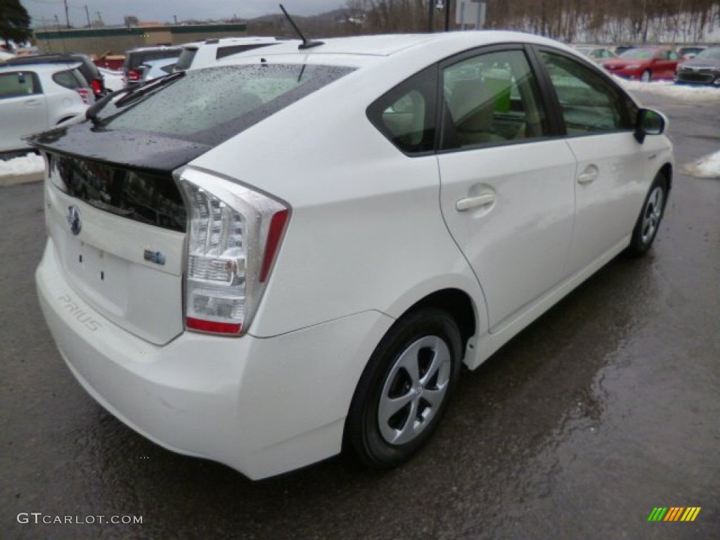 2010 Prius Hybrid III - Blizzard White Pearl / Bisque photo #6