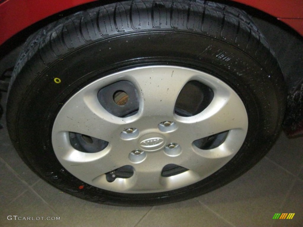 2009 Spectra EX Sedan - Spicy Red Metallic / Gray photo #23