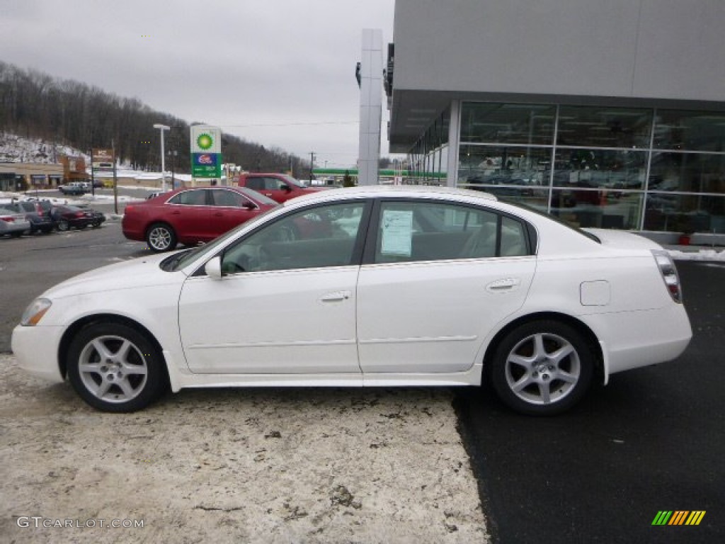 2002 Altima 3.5 SE - Cloud White / Blond Beige photo #2