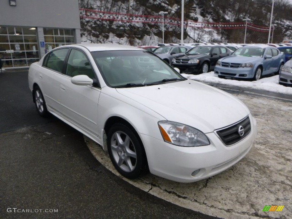 2002 Altima 3.5 SE - Cloud White / Blond Beige photo #7