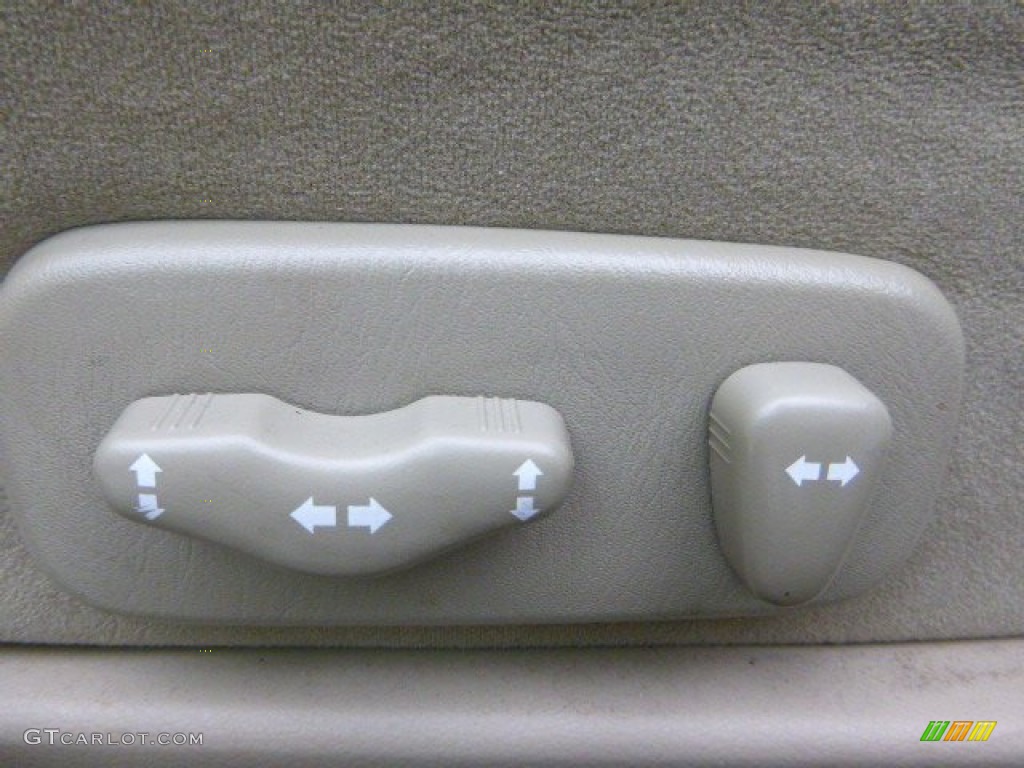 2002 Altima 3.5 SE - Cloud White / Blond Beige photo #15