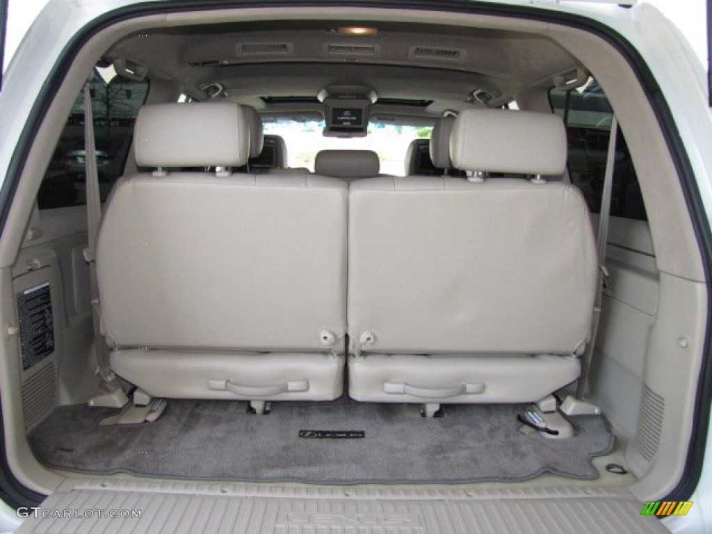 2006 LX 470 - Crystal White / Ivory photo #37