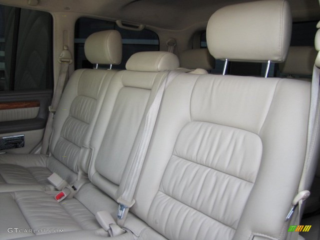 2006 LX 470 - Crystal White / Ivory photo #38